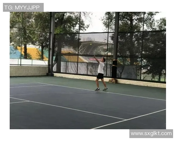 深入分析成都网球队的节奏打法及其在比赛中的应用与影响 深入分析成都网球队的节奏打法及其在比赛中的应用与影响